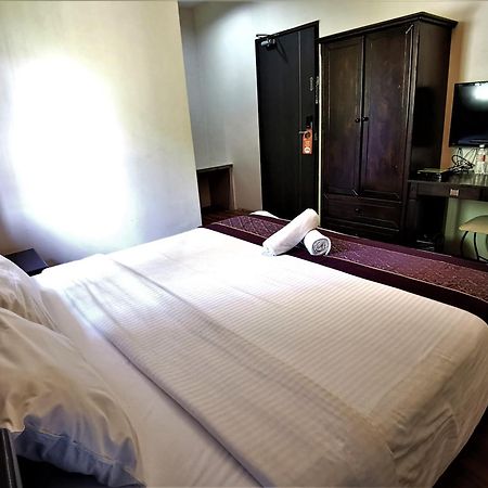 Hotel 8 Boutique By The Sea à Tanjung Tokong Extérieur photo