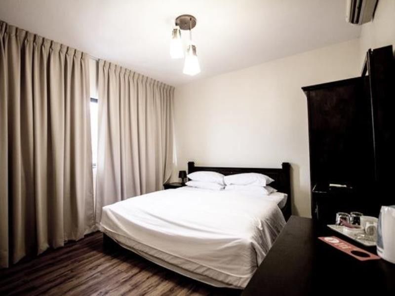 Hotel 8 Boutique By The Sea à Tanjung Tokong Extérieur photo