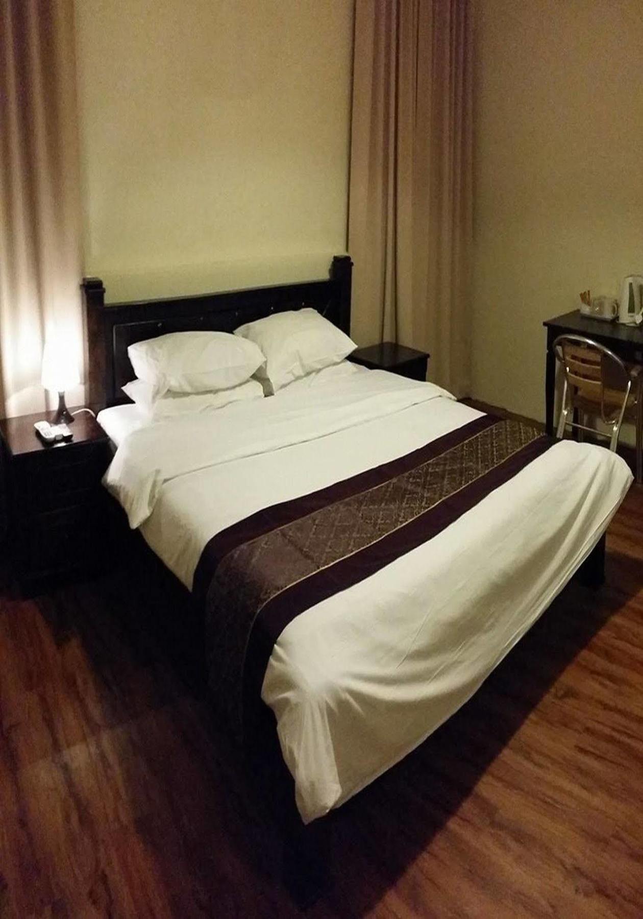Hotel 8 Boutique By The Sea à Tanjung Tokong Extérieur photo