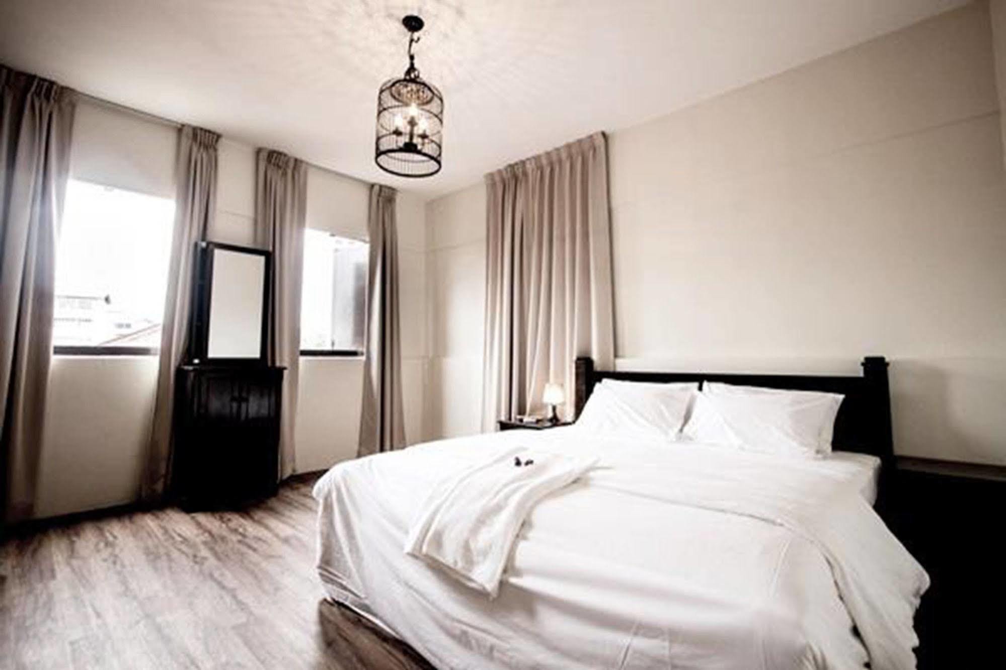 Hotel 8 Boutique By The Sea à Tanjung Tokong Extérieur photo