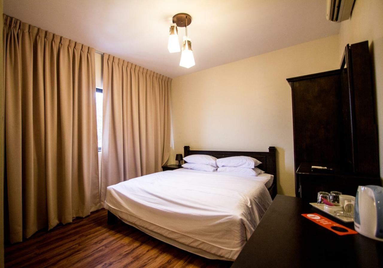 Hotel 8 Boutique By The Sea à Tanjung Tokong Extérieur photo