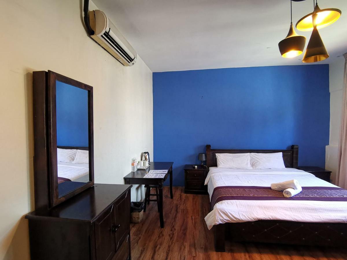Hotel 8 Boutique By The Sea à Tanjung Tokong Extérieur photo