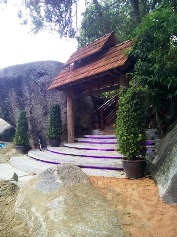 Hotel 8 Boutique By The Sea à Tanjung Tokong Extérieur photo