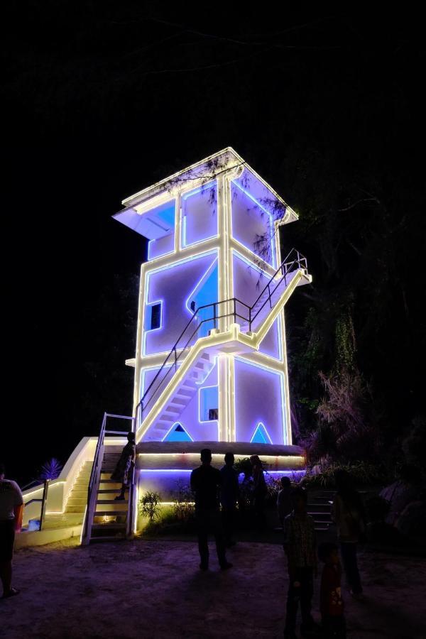 Hotel 8 Boutique By The Sea à Tanjung Tokong Extérieur photo